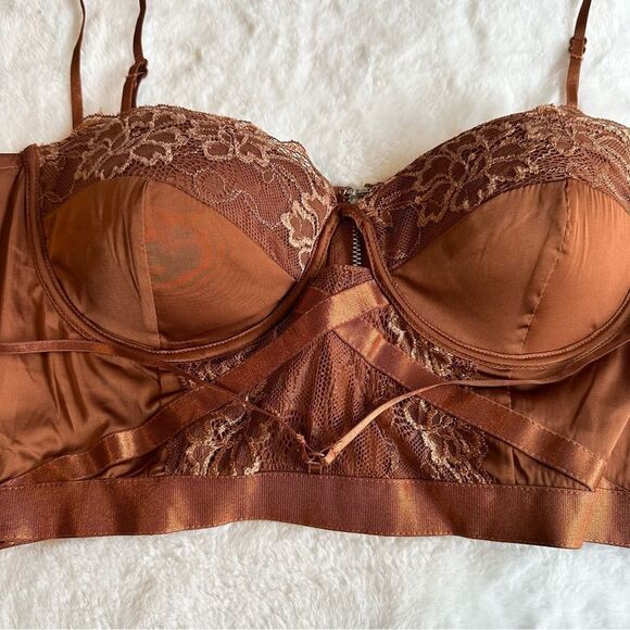 Fashion Nova Copper Corset Top Women’s Size Medium - Picture 2 of 13